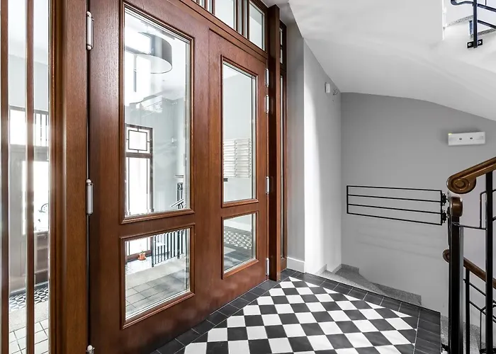 Mtp Chelmonskiego By Renters * Познань